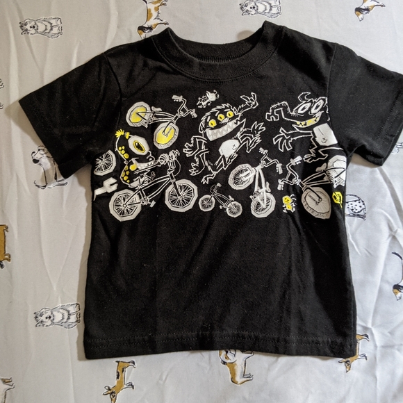 Summer Clothing a Bundle (1 Item NWT) - Picture 3 of 4